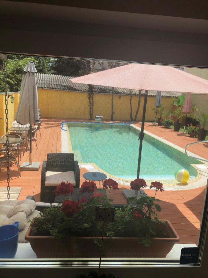 Mosoly Apartman Szeged Esterno foto