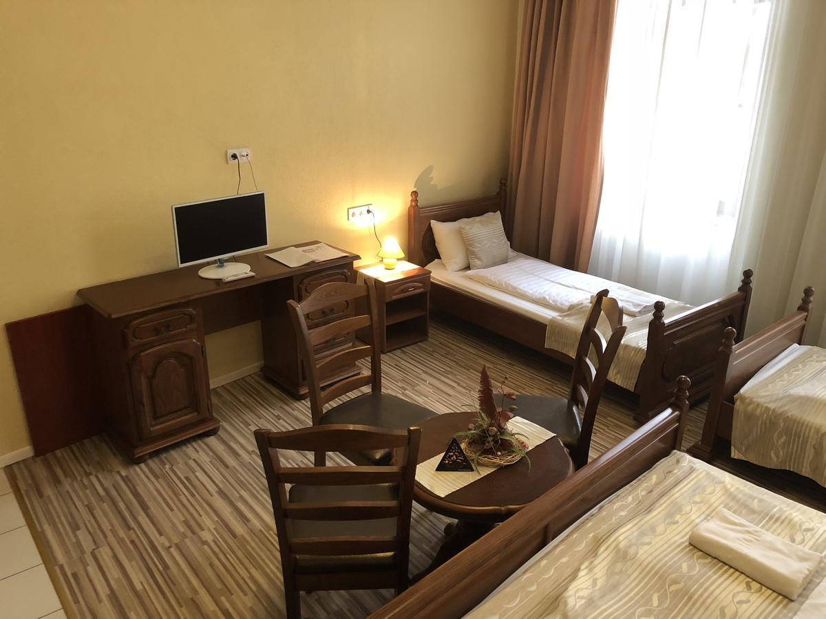 Mosoly Apartman Szeged Esterno foto