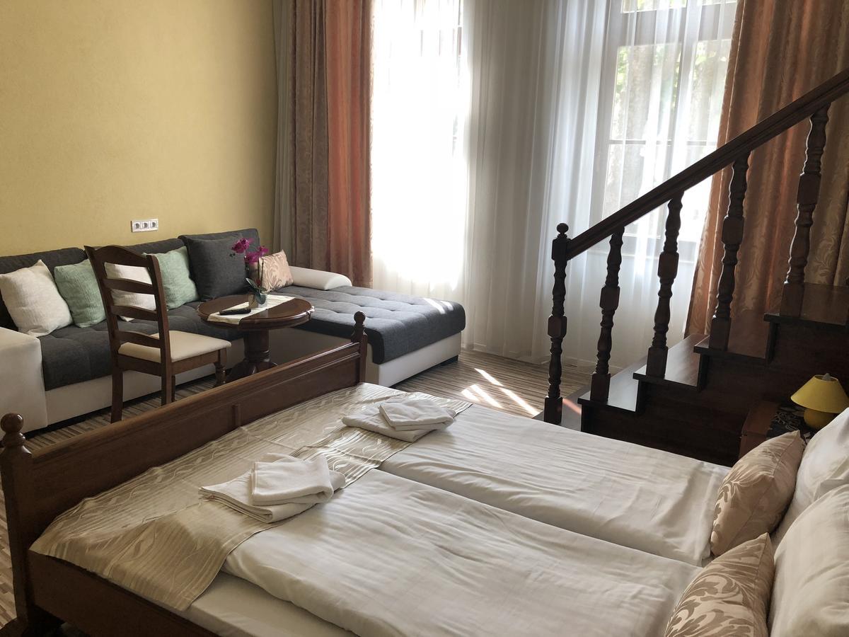 Mosoly Apartman Szeged Esterno foto