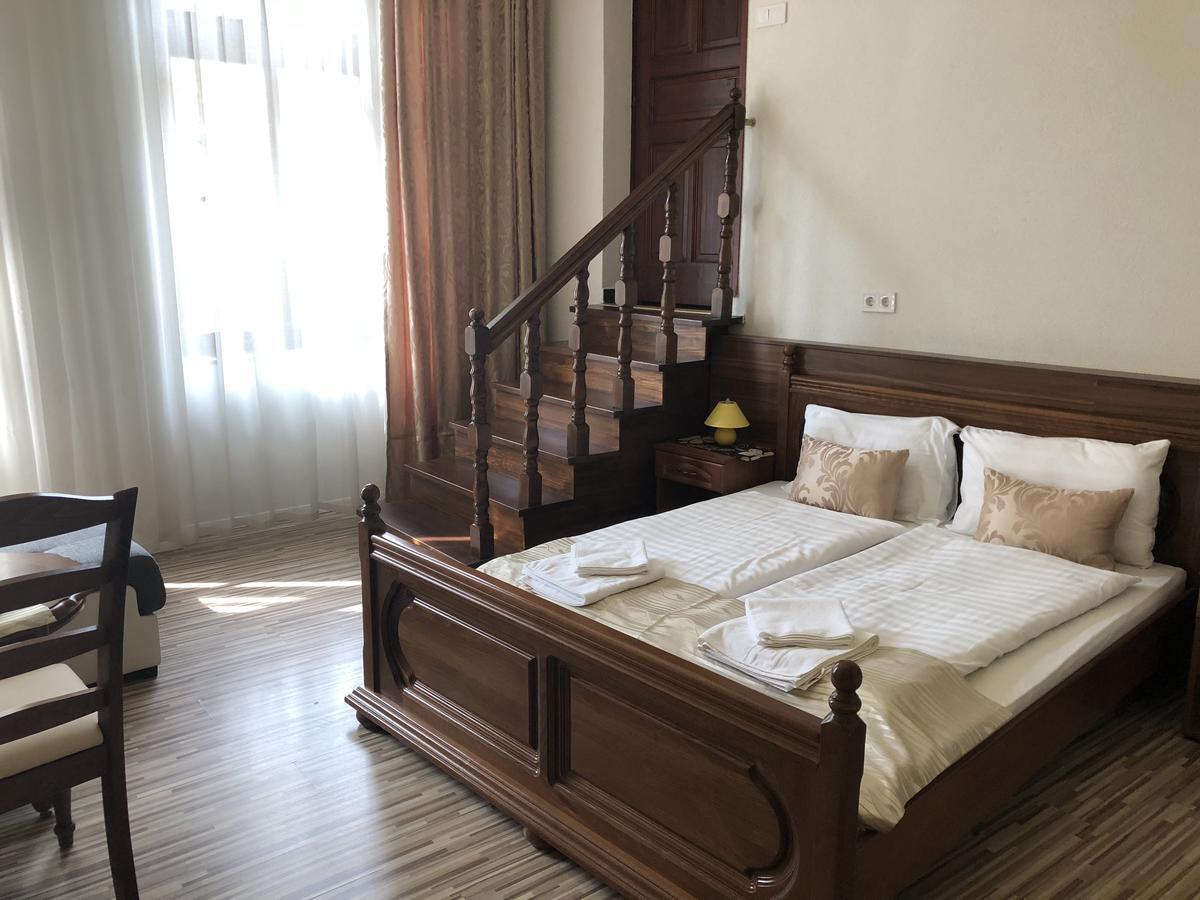 Mosoly Apartman Szeged Esterno foto