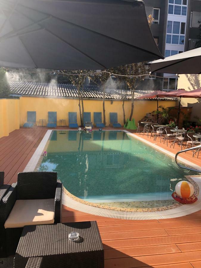 Mosoly Apartman Szeged Esterno foto